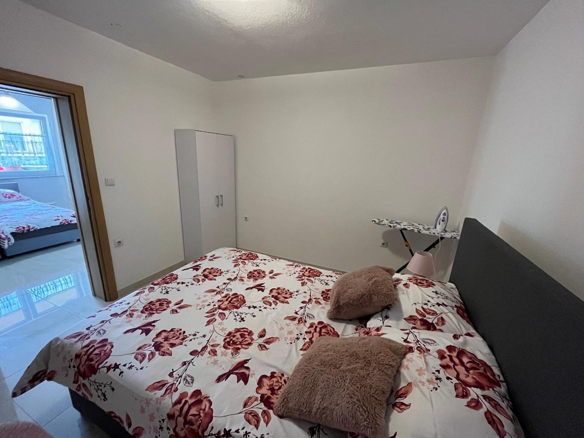 Apartma Azurre 波斯托伊纳 外观 照片